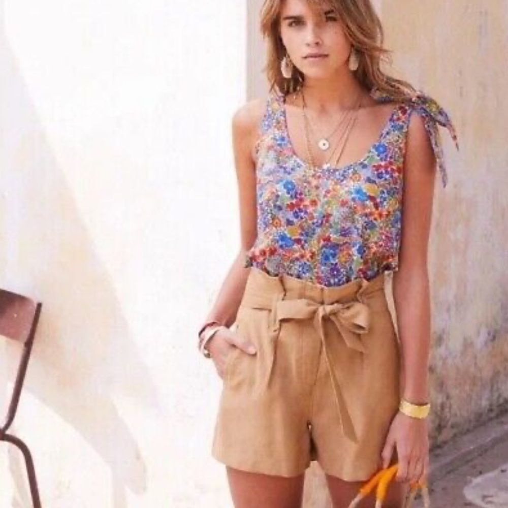 Sezane Tan Women's Shorts